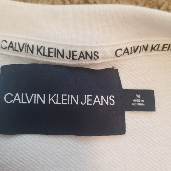 Calvin Klein crop top - Picture 2 of 2